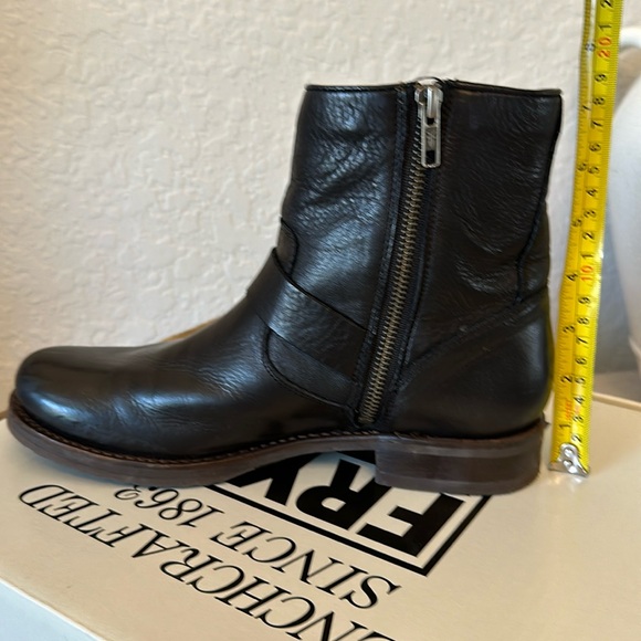 Frye Veronica Short 6” Moto Boot Black size 9M - Picture 6 of 10